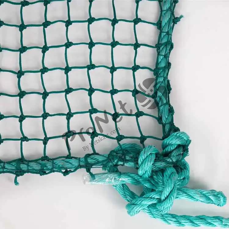 Close-up view of GarSafe 30 MM construction safety net showing reinforced border rope and mesh structure